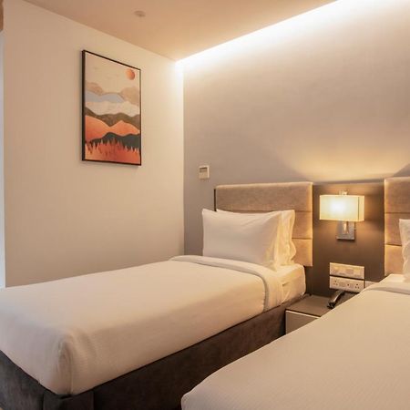 Northway Hotel Visákhapatnam Kültér fotó