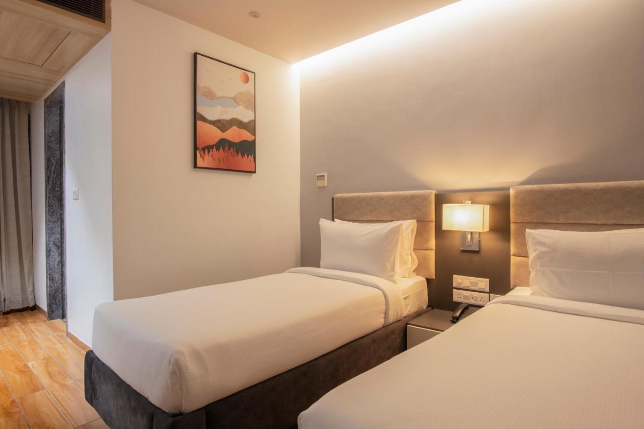 Northway Hotel Visákhapatnam Kültér fotó